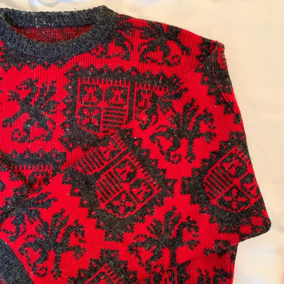 Vintage red and gray sweater. - Picture 2 of 2